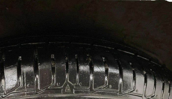 2013 Hyundai i10 MAGNA 1.2, Petrol, Manual, 74,651 km, Left Rear Tyre Tread