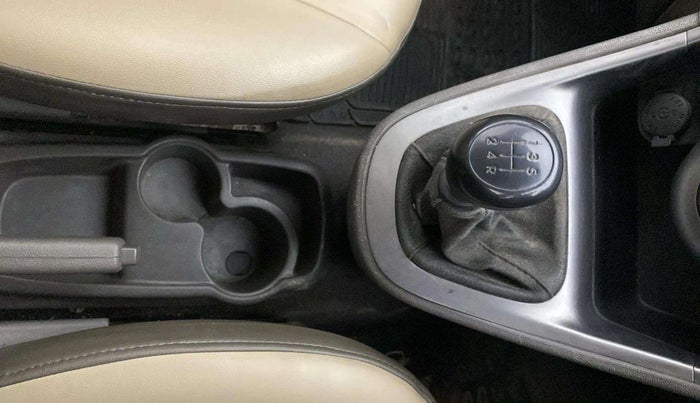 2013 Hyundai i10 MAGNA 1.2, Petrol, Manual, 74,651 km, Gear Lever