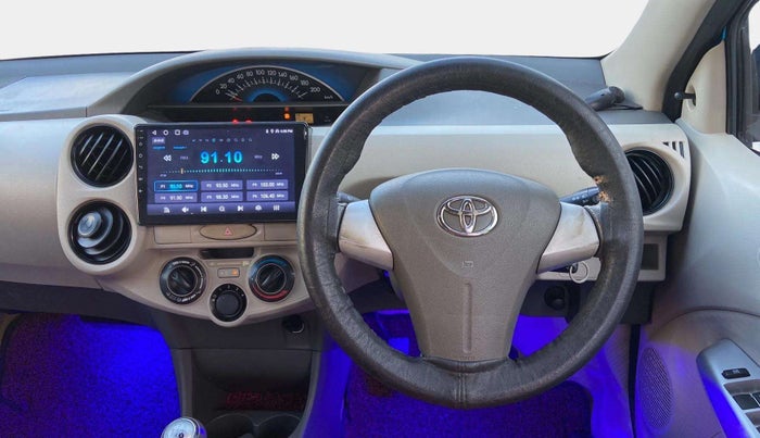 2013 Toyota Etios Liva G, Petrol, Manual, 53,792 km, Steering Wheel Close Up