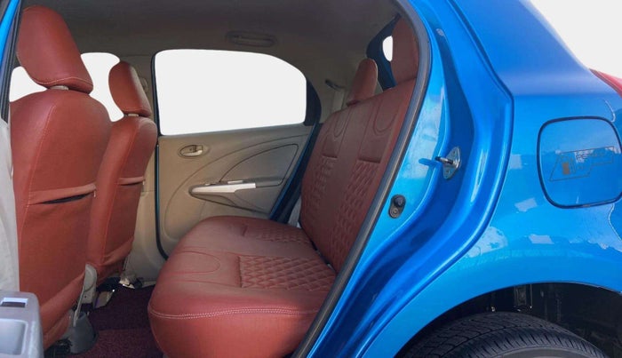 2013 Toyota Etios Liva G, Petrol, Manual, 53,792 km, Right Side Rear Door Cabin