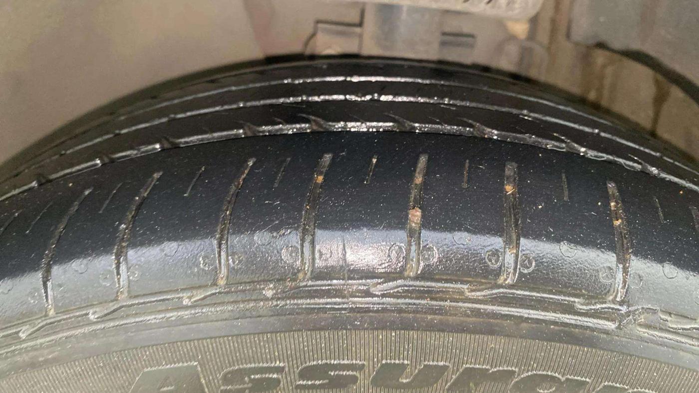 2021 Volkswagen Vento HIGHLINE PLUS 1.0L TSI AT, Petrol, Automatic, 17,398 km, Left Front Tyre Tread