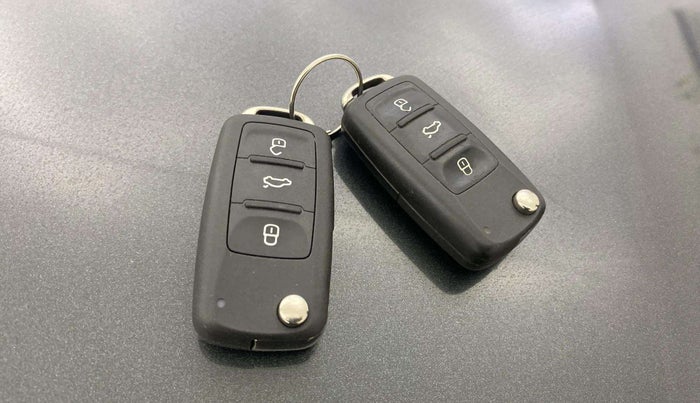 2021 Volkswagen Vento HIGHLINE PLUS 1.0L TSI AT, Petrol, Automatic, 17,398 km, Key Close Up