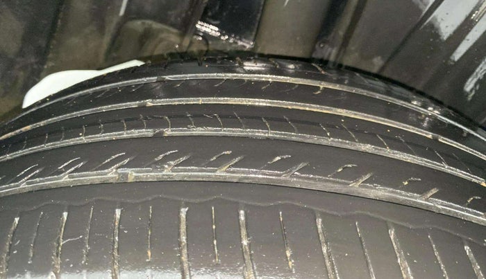 2023 Maruti FRONX DELTA PLUS 1.2MT, Petrol, Manual, 50,494 km, Right Rear Tyre Tread