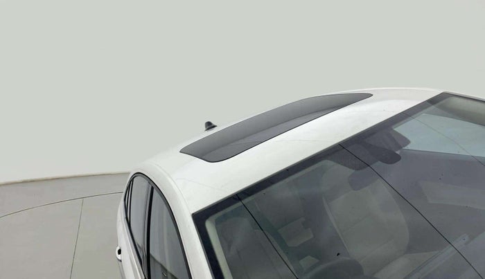 2022 Skoda SLAVIA STYLE 1.5L TSI MT, Petrol, Manual, 51,054 km, Roof