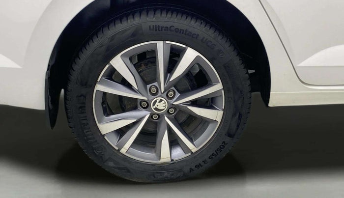 2022 Skoda SLAVIA STYLE 1.5L TSI MT, Petrol, Manual, 51,054 km, Right Rear Wheel