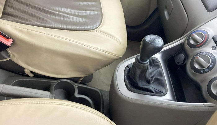 2013 Hyundai i10 MAGNA 1.2, Petrol, Manual, 31,103 km, Gear Lever