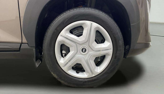 2021 Nissan MAGNITE XL TURBO, Petrol, Manual, 31,021 km, Right Front Wheel