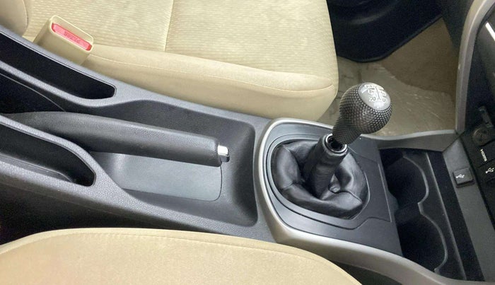2017 Honda City 1.5L I-VTEC V MT, Petrol, Manual, 1,41,178 km, Gear Lever
