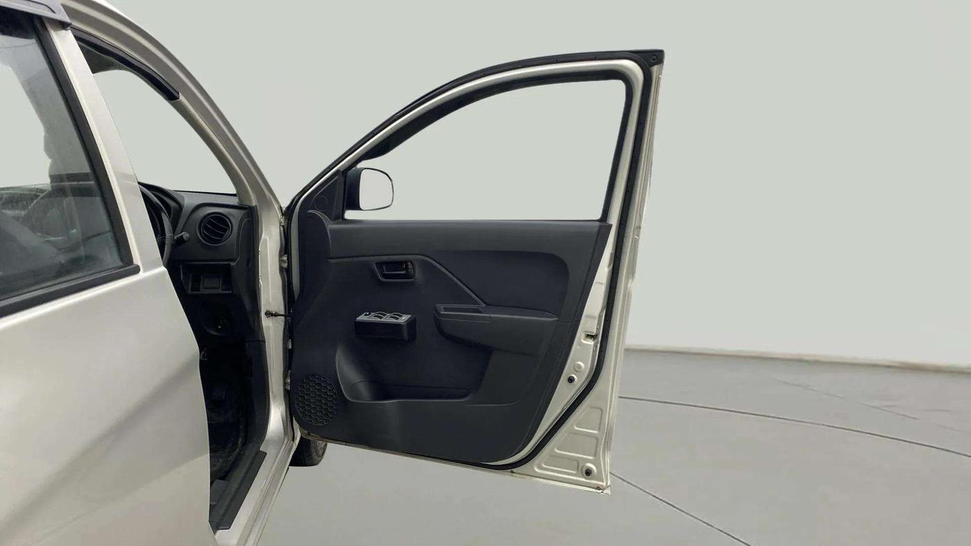2023 Maruti Alto K10 LXI, Petrol, Manual, 25,595 km, RHS Front Door
