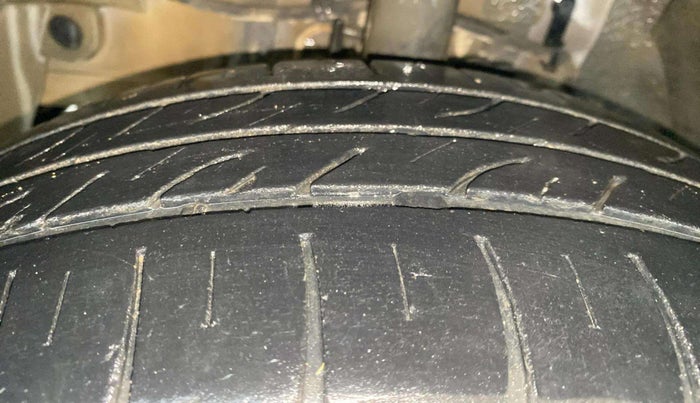 2015 Tata Zest XT PETROL, Petrol, Manual, 52,470 km, Left Front Tyre Tread