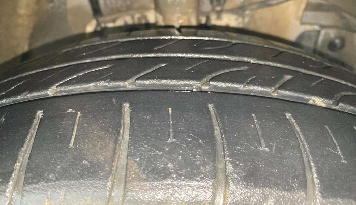 2015 Tata Zest XT PETROL, Petrol, Manual, 52,470 km, Right Front Tyre Tread