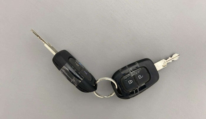 2016 Renault Duster 85 PS RXZ DIESEL, Diesel, Manual, 53,185 km, Key Close Up