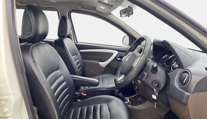 2016 Renault Duster 85 PS RXZ DIESEL, Diesel, Manual, 53,185 km, Right Side Front Door Cabin