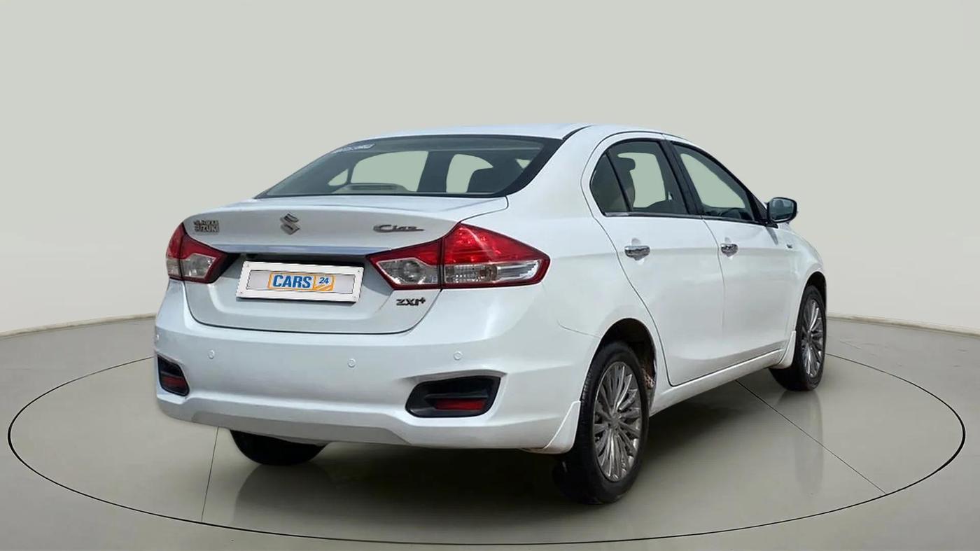 2015 Maruti Ciaz ZXI+, Petrol, Manual, 1,12,540 km, Right Back Diagonal
