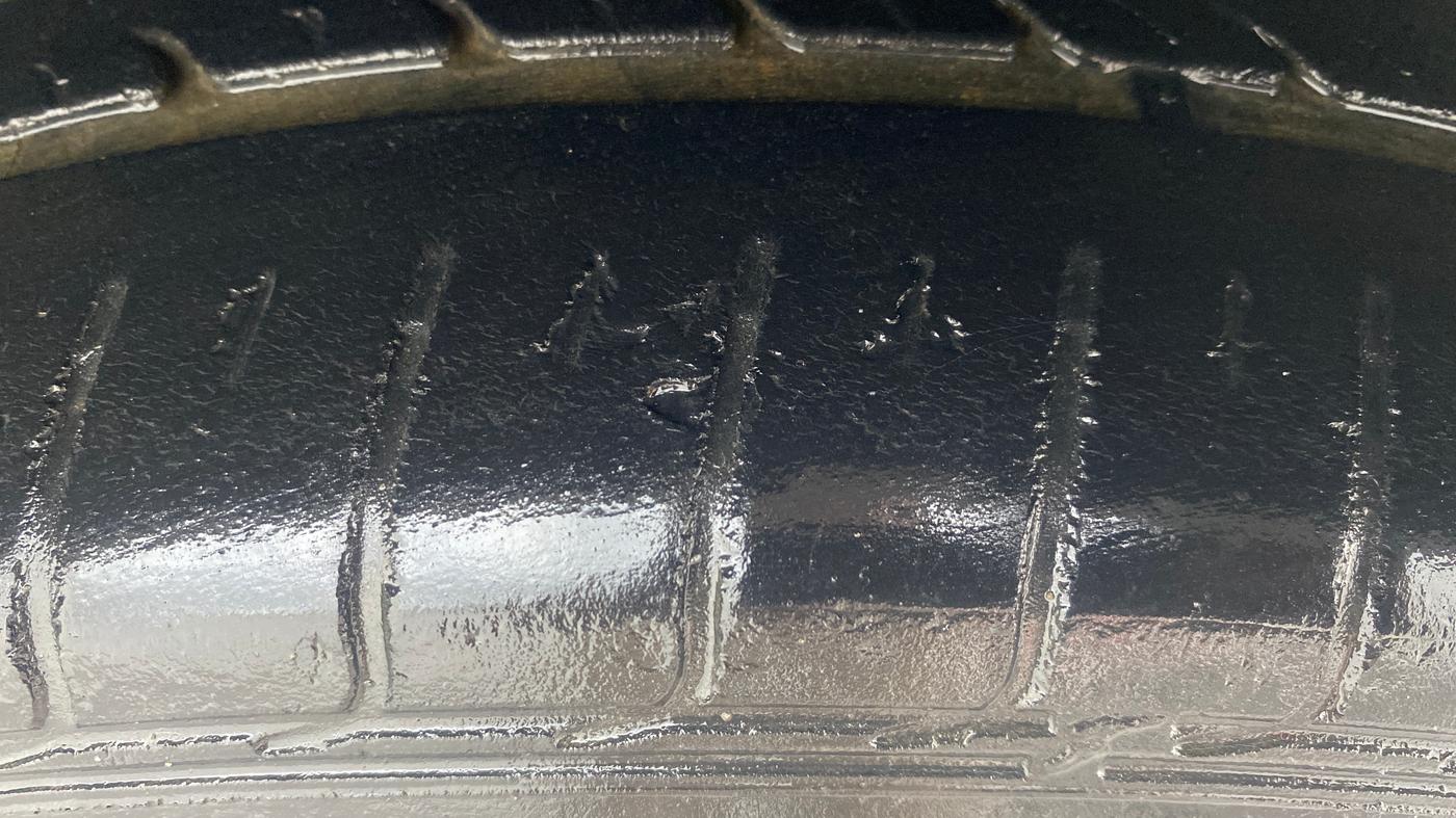 2016 Volkswagen Vento HIGHLINE 1.5 AT, Diesel, Automatic, 98,517 km, Right Front Tyre Tread