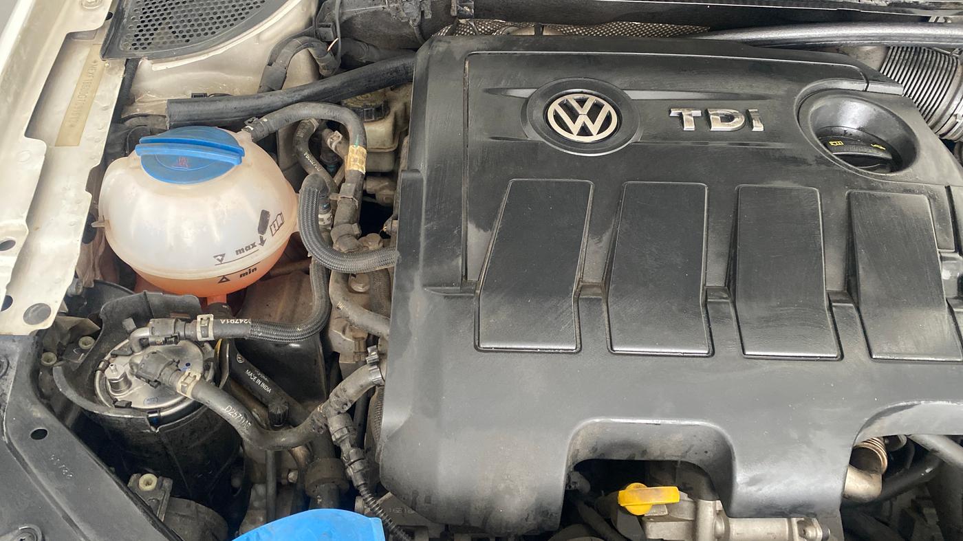 2016 Volkswagen Vento HIGHLINE 1.5 AT, Diesel, Automatic, 98,517 km, Engine View - Right