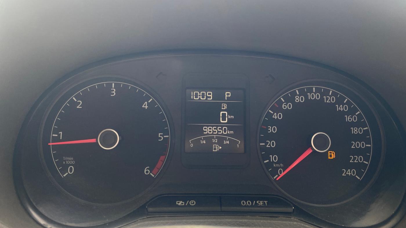 2016 Volkswagen Vento HIGHLINE 1.5 AT, Diesel, Automatic, 98,517 km, Odometer Image