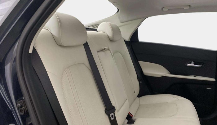 2023 Hyundai Verna SX(O) 1.5 MPI IVT , Petrol, Automatic, 20,126 km, Right Side Rear Door Cabin