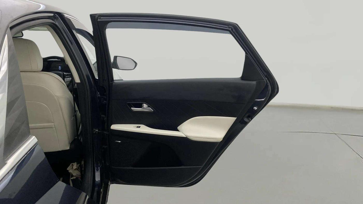 2023 Hyundai Verna SX(O) 1.5 MPI IVT , Petrol, Automatic, 20,304 km, RHS Rear Door
