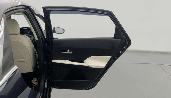 2023 Hyundai Verna SX(O) 1.5 MPI IVT , Petrol, Automatic, 20,126 km, RHS Rear Door