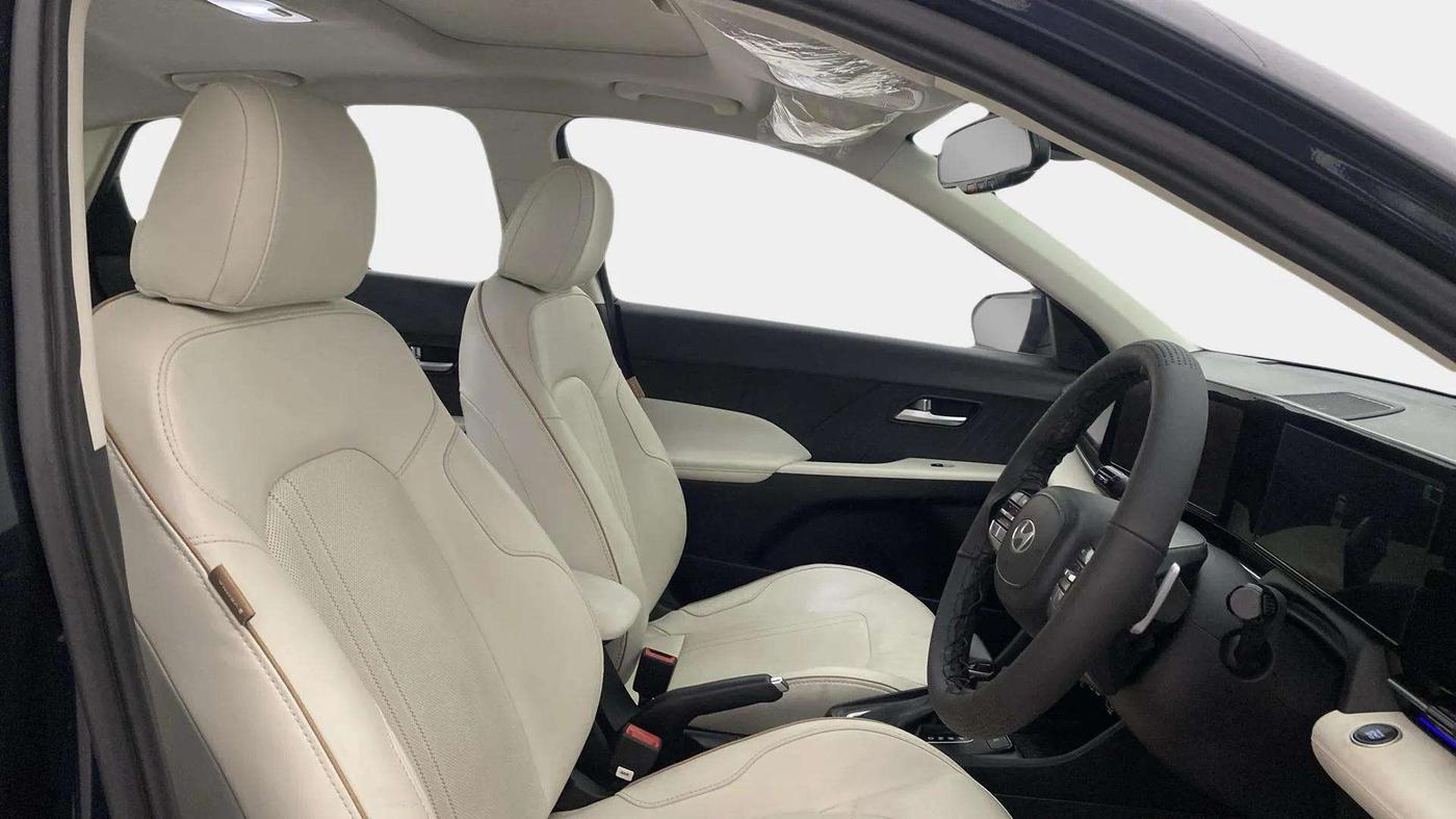 2023 Hyundai Verna SX(O) 1.5 MPI IVT , Petrol, Automatic, 20,304 km, Right Side Front Door Cabin