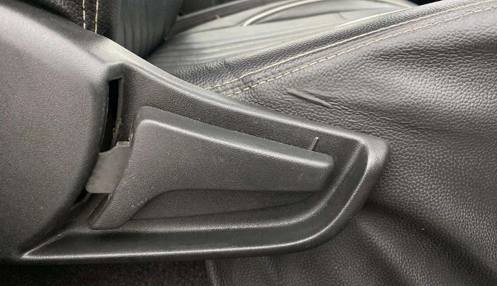 2020 Maruti S PRESSO VXI, Petrol, Manual, 60,223 km, Driver Side Adjustment Panel