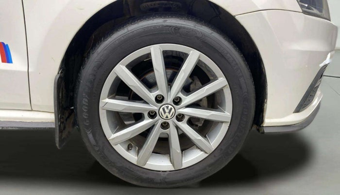 2021 Volkswagen Polo HIGHLINE PLUS 1.0, Petrol, Manual, 89,172 km, Right Front Wheel