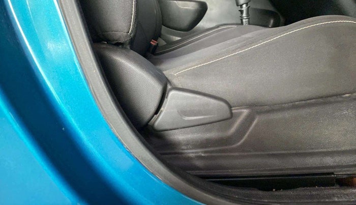 2021 Renault Kwid RXL, Petrol, Manual, 31,203 km, Driver Side Adjustment Panel