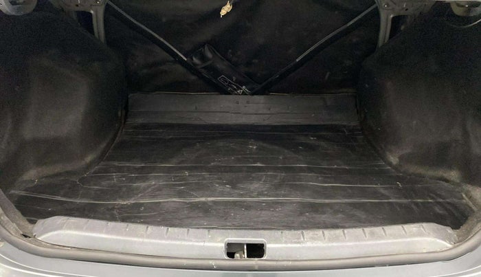2013 Toyota Etios GD, Diesel, Manual, 1,24,786 km, Boot Inside
