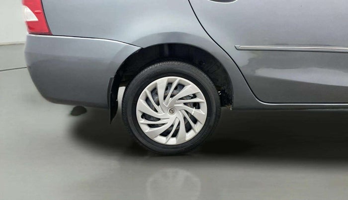 2013 Toyota Etios GD, Diesel, Manual, 1,24,786 km, Right Rear Wheel