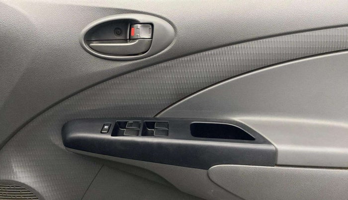 2013 Toyota Etios GD, Diesel, Manual, 1,24,786 km, Driver Side Adjustment Panel