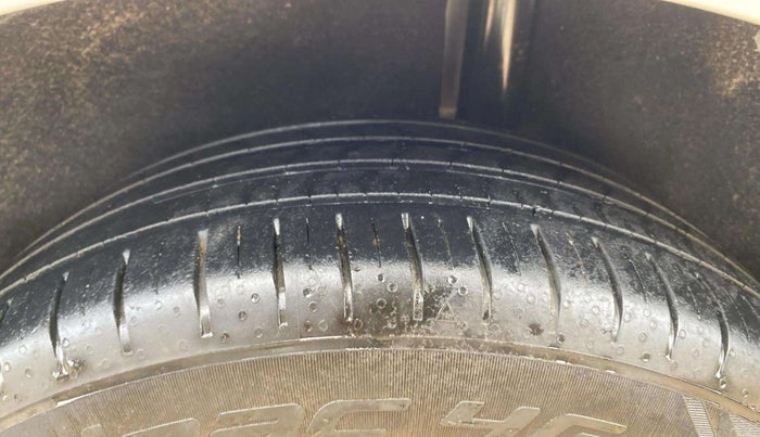 2013 Ford Ecosport TITANIUM 1.0L ECOBOOST, Petrol, Manual, 79,141 km, Left Rear Tyre Tread