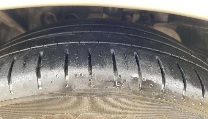 2013 Ford Ecosport TITANIUM 1.0L ECOBOOST, Petrol, Manual, 79,141 km, Left Front Tyre Tread