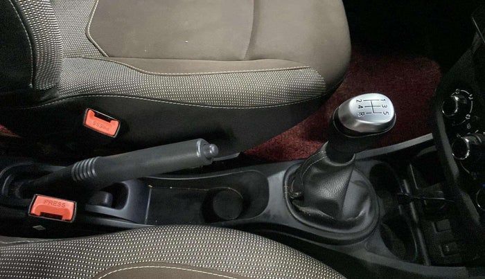 2019 Renault Duster RXS PETROL, Petrol, Manual, 36,804 km, Gear Lever