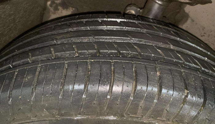 2019 Renault Duster RXS PETROL, Petrol, Manual, 36,804 km, Left Front Tyre Tread