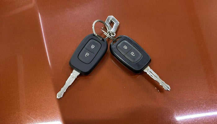 2019 Renault Duster RXS PETROL, Petrol, Manual, 36,804 km, Key Close Up