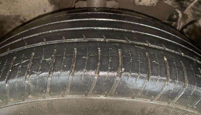 2019 Renault Duster RXS PETROL, Petrol, Manual, 36,804 km, Right Front Tyre Tread