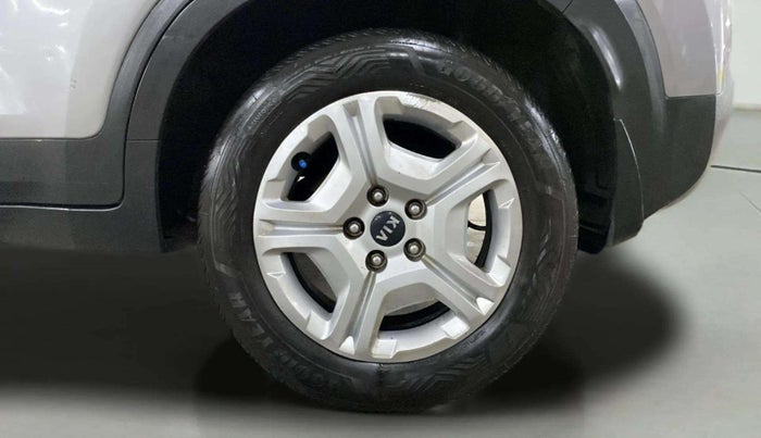 2021 KIA SONET HTK PLUS 1.5 AT, Diesel, Automatic, 50,291 km, Left Rear Wheel