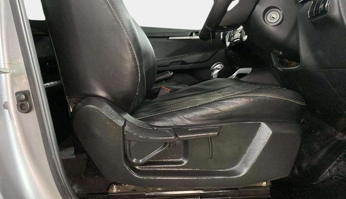 2021 KIA SONET HTK PLUS 1.5 AT, Diesel, Automatic, 50,291 km, Driver Side Adjustment Panel