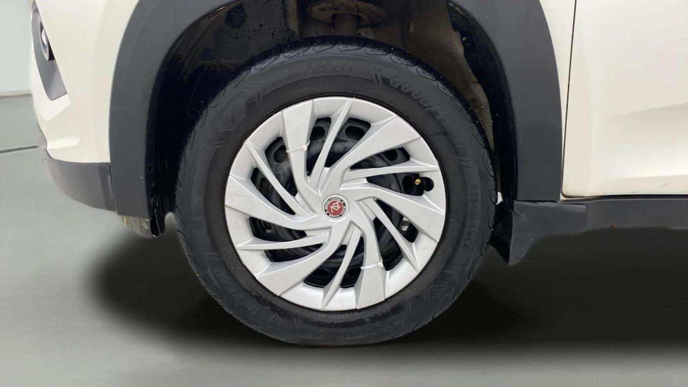 2019 Mahindra KUV 100 NXT K4+ P 6 STR, Petrol, Manual, 98,284 km, Left Front Wheel