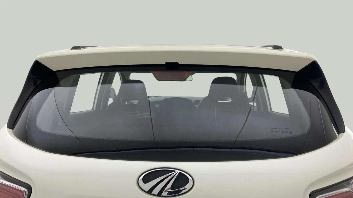 2019 Mahindra KUV 100 NXT K4+ P 6 STR, Petrol, Manual, 98,284 km, Rear Windshield