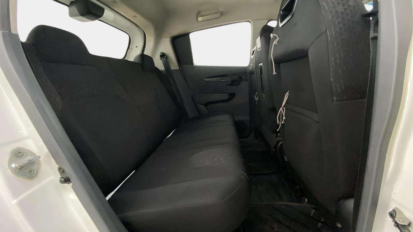 2019 Mahindra KUV 100 NXT K4+ P 6 STR, Petrol, Manual, 98,284 km, Right Side Rear Door Cabin