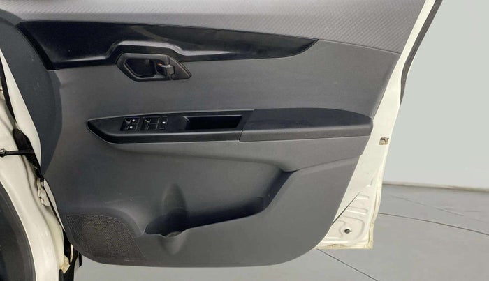 2019 Mahindra KUV 100 NXT K4+ P 6 STR, Petrol, Manual, 98,218 km, Driver Side Door Panels Control