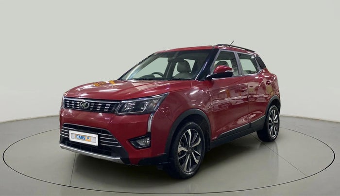 2021 Mahindra XUV300 W8 (O) 1.5 DIESEL AMT, Diesel, Automatic, 56,080 km, Left Front Diagonal