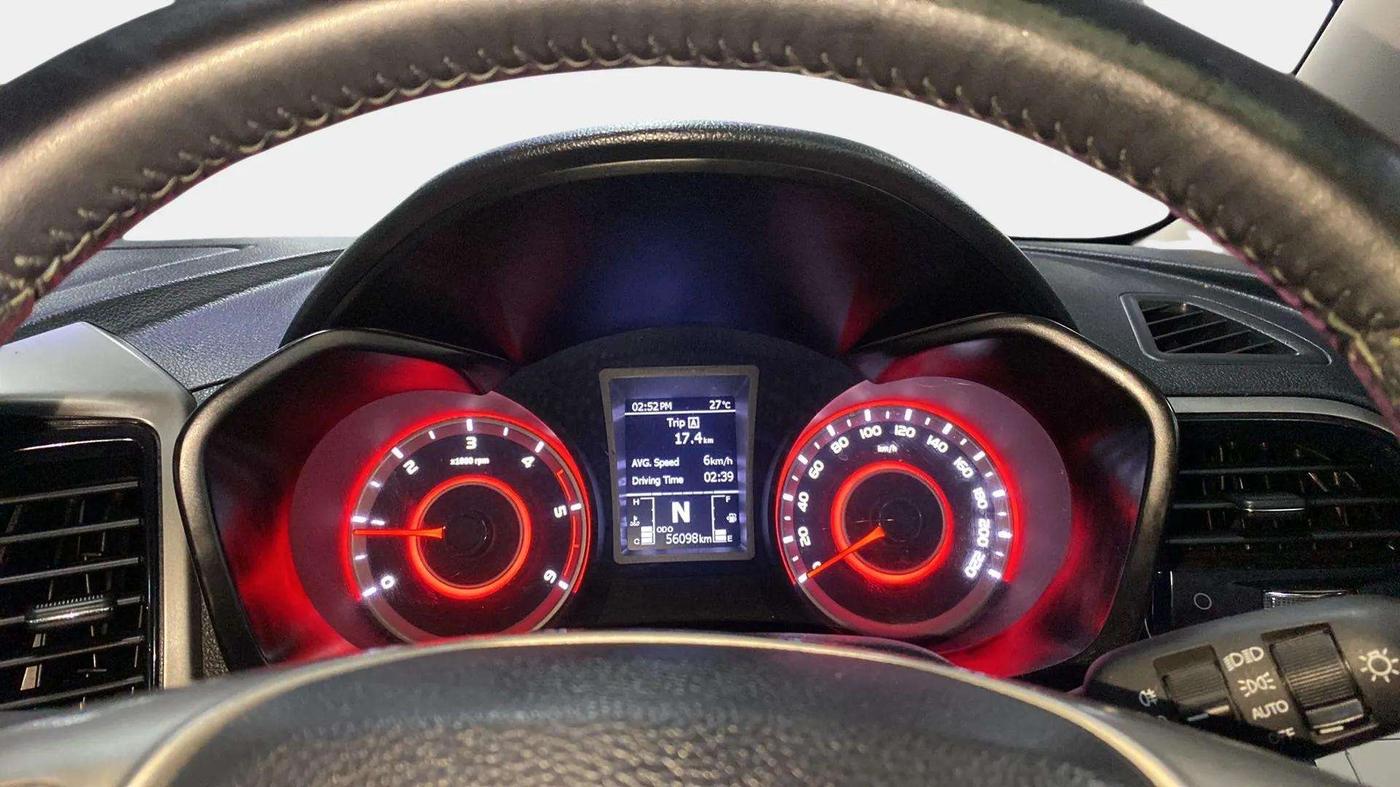 2021 Mahindra XUV300 W8 (O) 1.5 DIESEL AMT, Diesel, Automatic, 56,080 km, Odometer Image