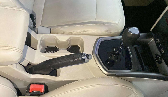 2021 Mahindra XUV300 W8 (O) 1.5 DIESEL AMT, Diesel, Automatic, 56,080 km, Gear Lever