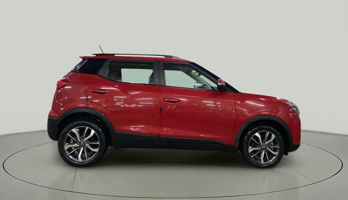 2021 Mahindra XUV300 W8 (O) 1.5 DIESEL AMT, Diesel, Automatic, 56,080 km, Right Side View