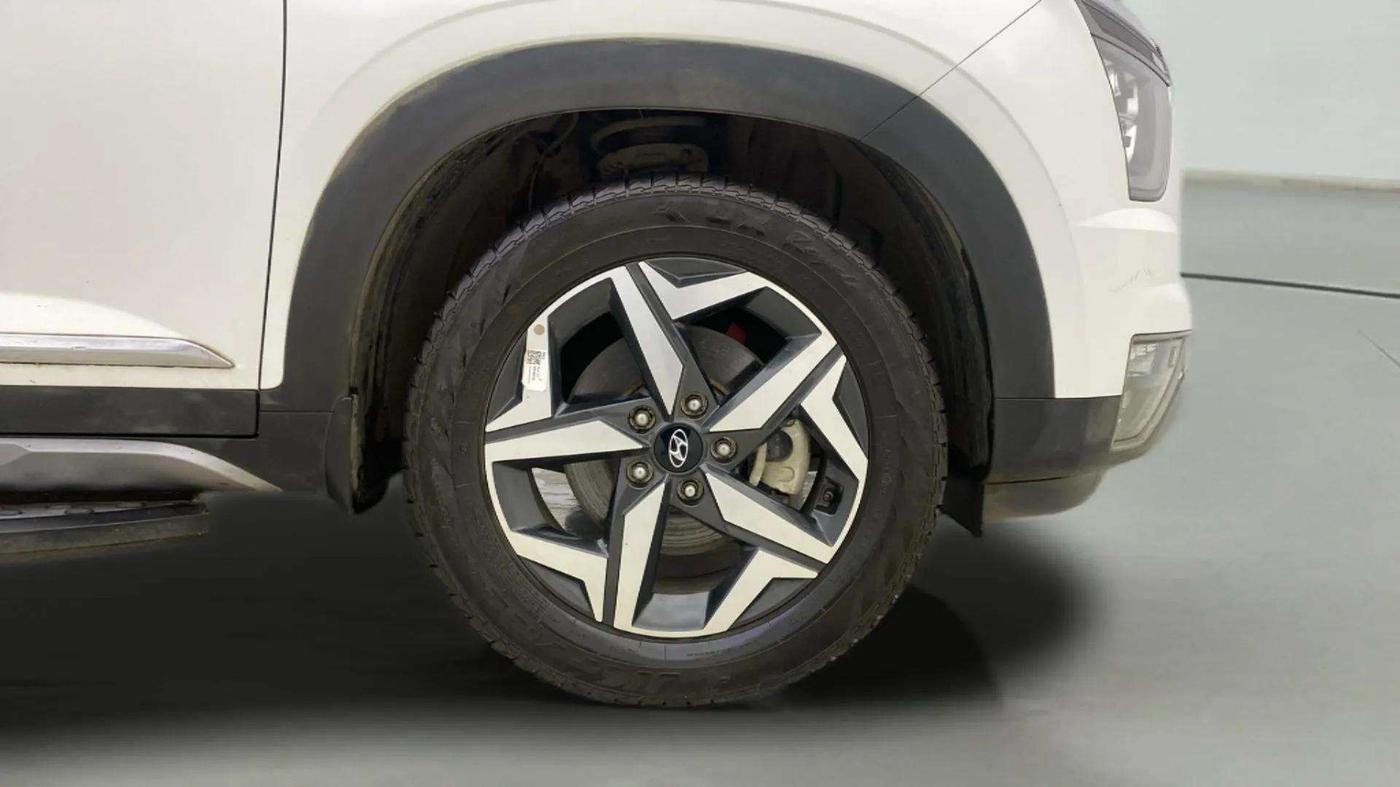2023 Hyundai ALCAZAR PRESTIGE 1.5 TURBO PETROL MT 7STR, Petrol, Manual, 22,934 km, Right Front Wheel