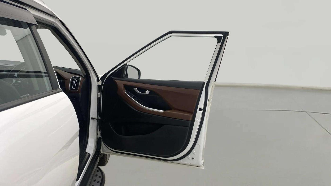 2023 Hyundai ALCAZAR PRESTIGE 1.5 TURBO PETROL MT 7STR, Petrol, Manual, 22,934 km, RHS Front Door