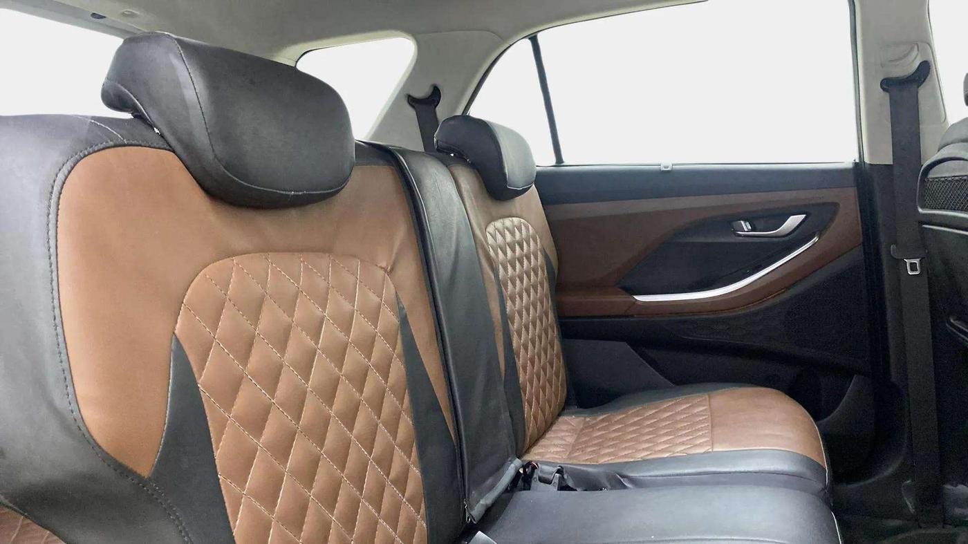 2023 Hyundai ALCAZAR PRESTIGE 1.5 TURBO PETROL MT 7STR, Petrol, Manual, 22,934 km, Right Side Rear Door Cabin